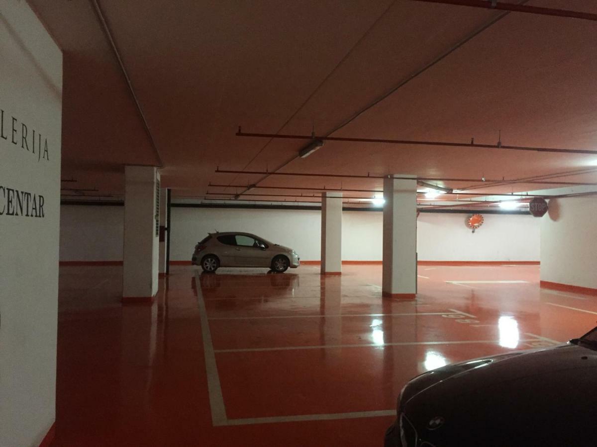 Apartamento Nova Galerija Ema- Parking In Garage Zagreb Exterior foto