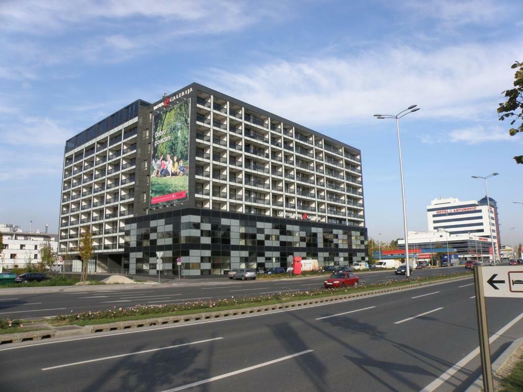 Apartamento Nova Galerija Ema- Parking In Garage Zagreb Exterior foto